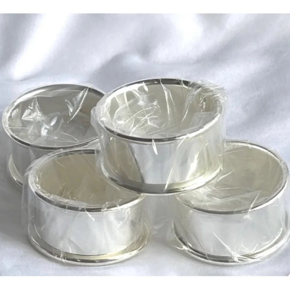 Vtg Napkin Rings Wm A Rogers Elegant‎ Silverplated Set of 4 Import by Oneida NIB